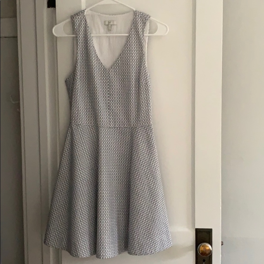 White and navy blue print Joie dress